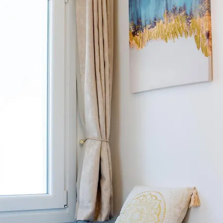 Eutixia House Apartment